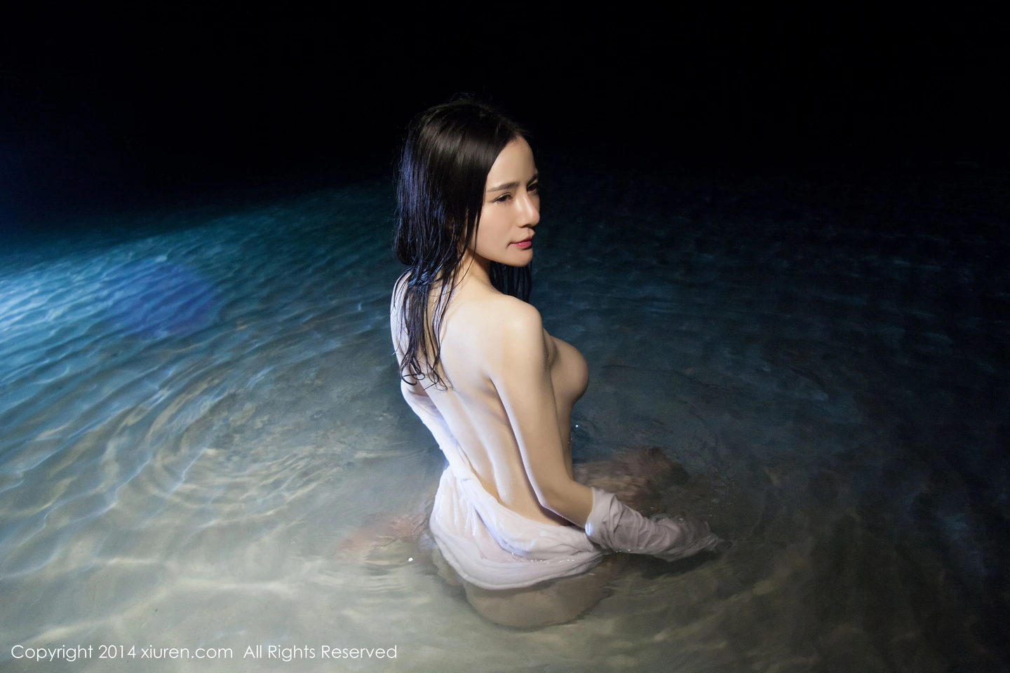 [XiuRen秀人网]No.088_嫩模Nancy小姿海边水中湿身露半球撩人诱惑写真63P-秀人网 - XiuRen.Space